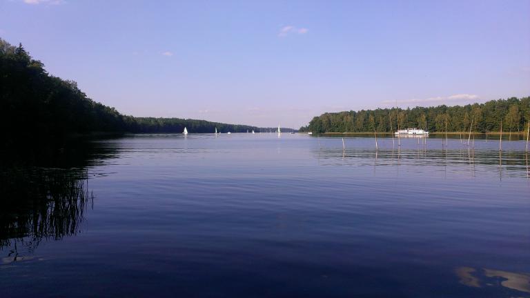Nad jeziorem Bełdany
